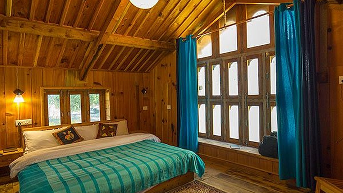Rustic Cedar Wood Cottage Bedroom